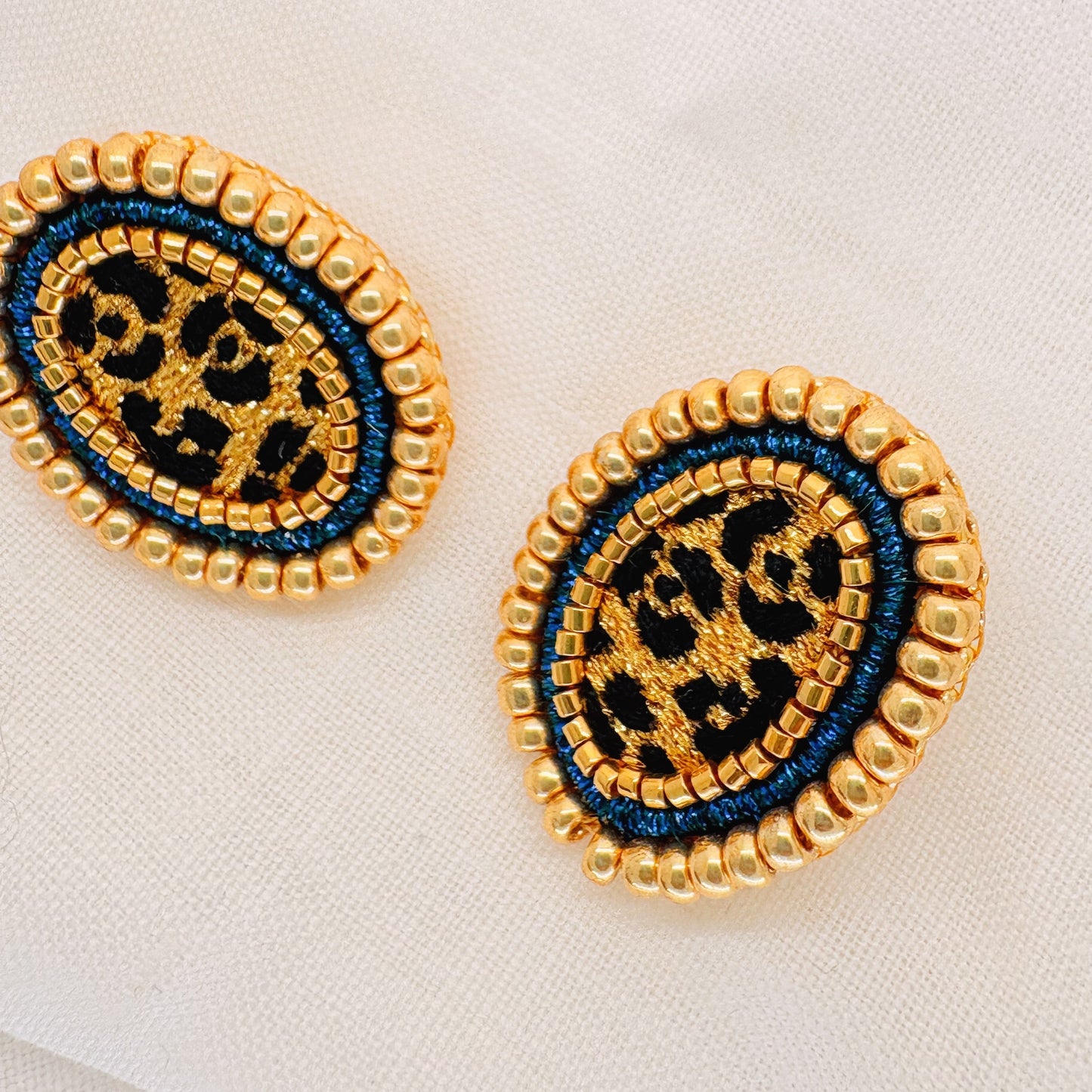 Saphir Sauvage — boucles d’oreilles