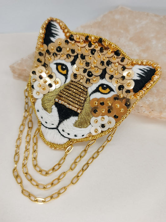 Jaguar VI — broche