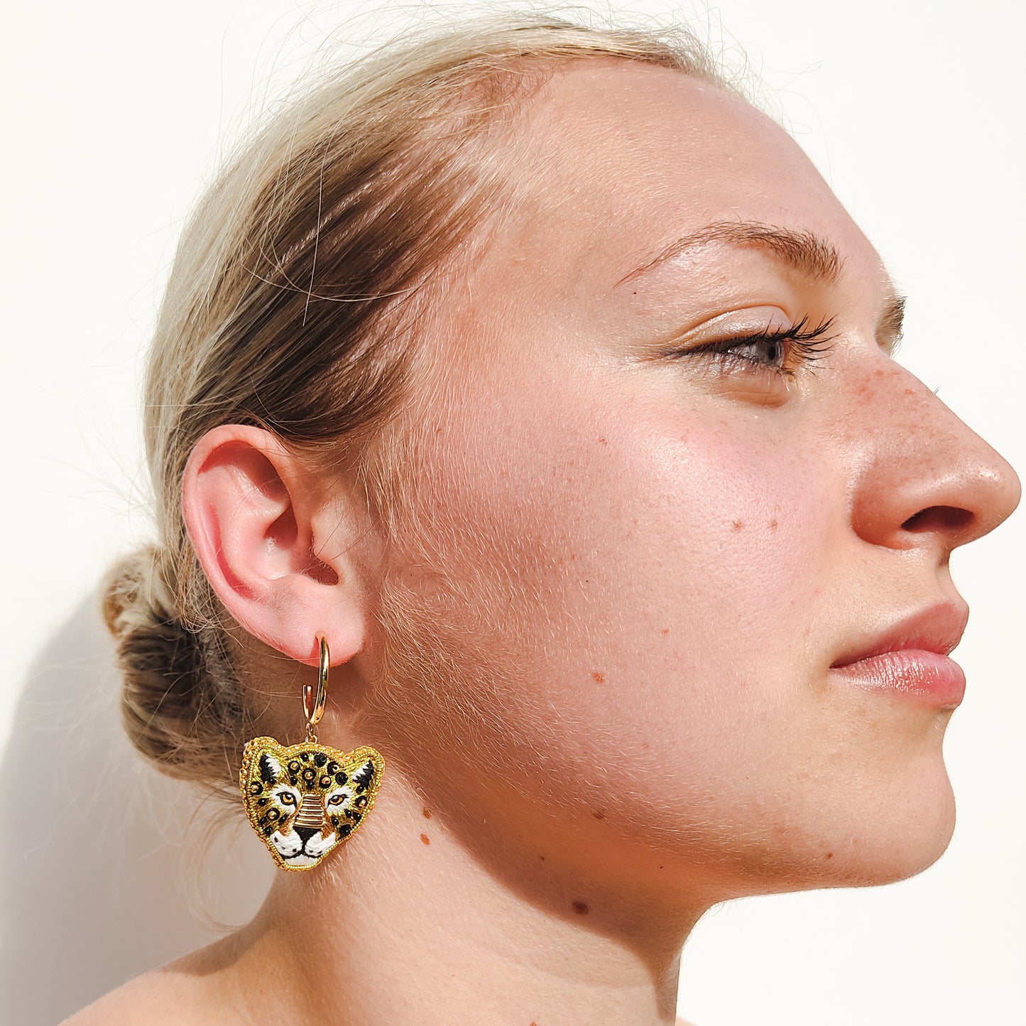 Jaguar IX  — boucles d’oreilles